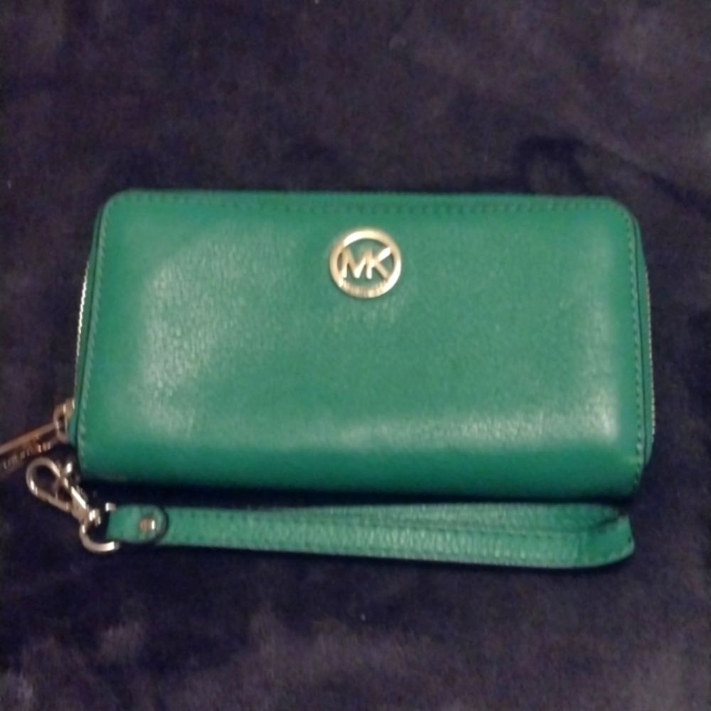 NWOT... MK Wrist Wallet